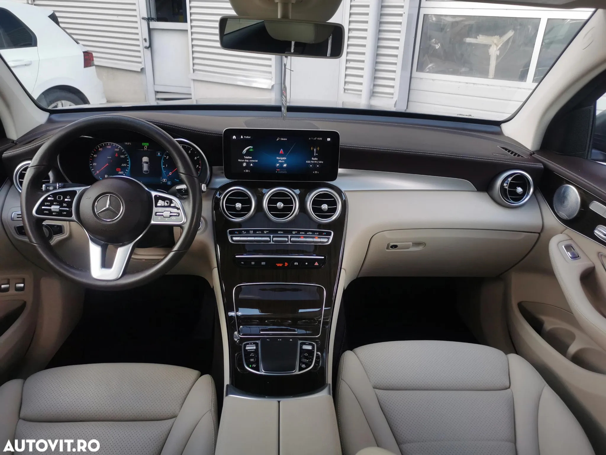 Mercedes-Benz GLC 300 4MATIC - 10