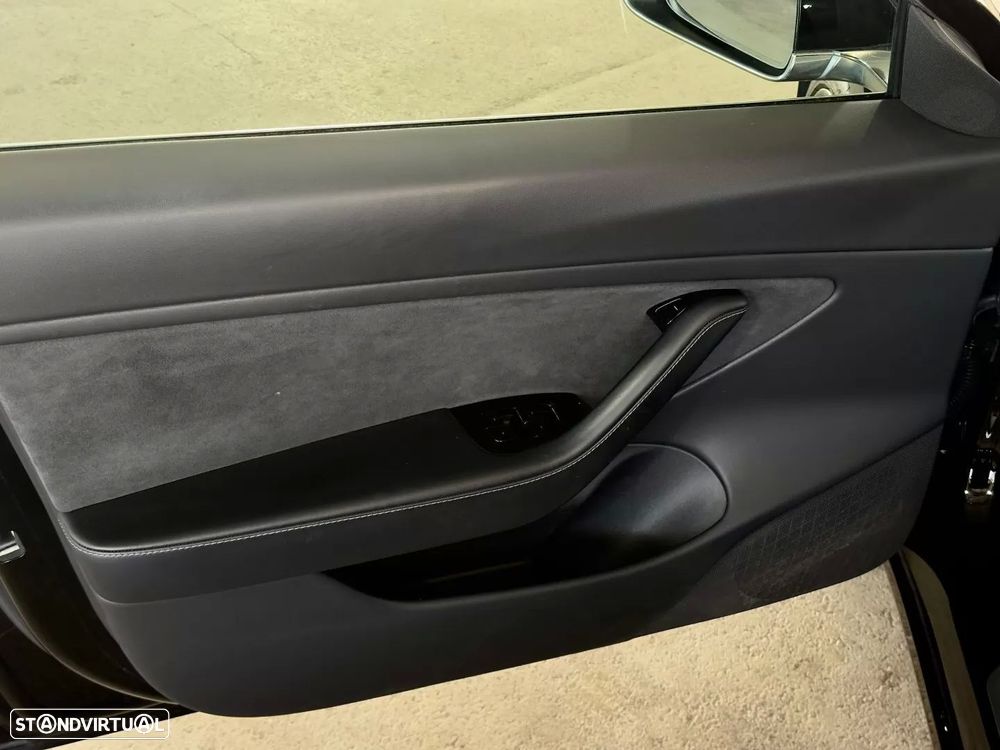 Tesla Model 3 Performance Dual Motor AWD - 11