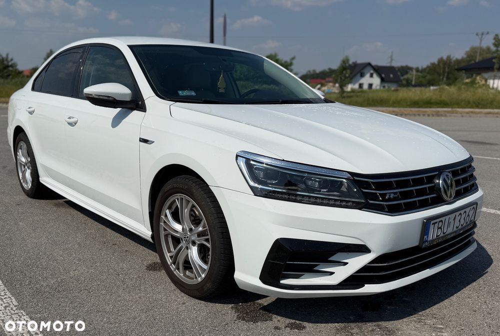 Volkswagen Passat - 2