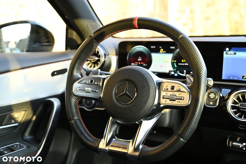 Mercedes-Benz Klasa A 35 AMG 4-Matic 7G-DCT - 14