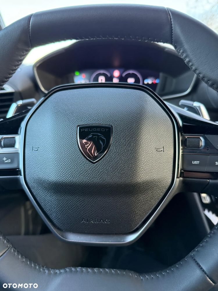 Peugeot 2008 PureTech 130 EAT8 GT Pack - 10