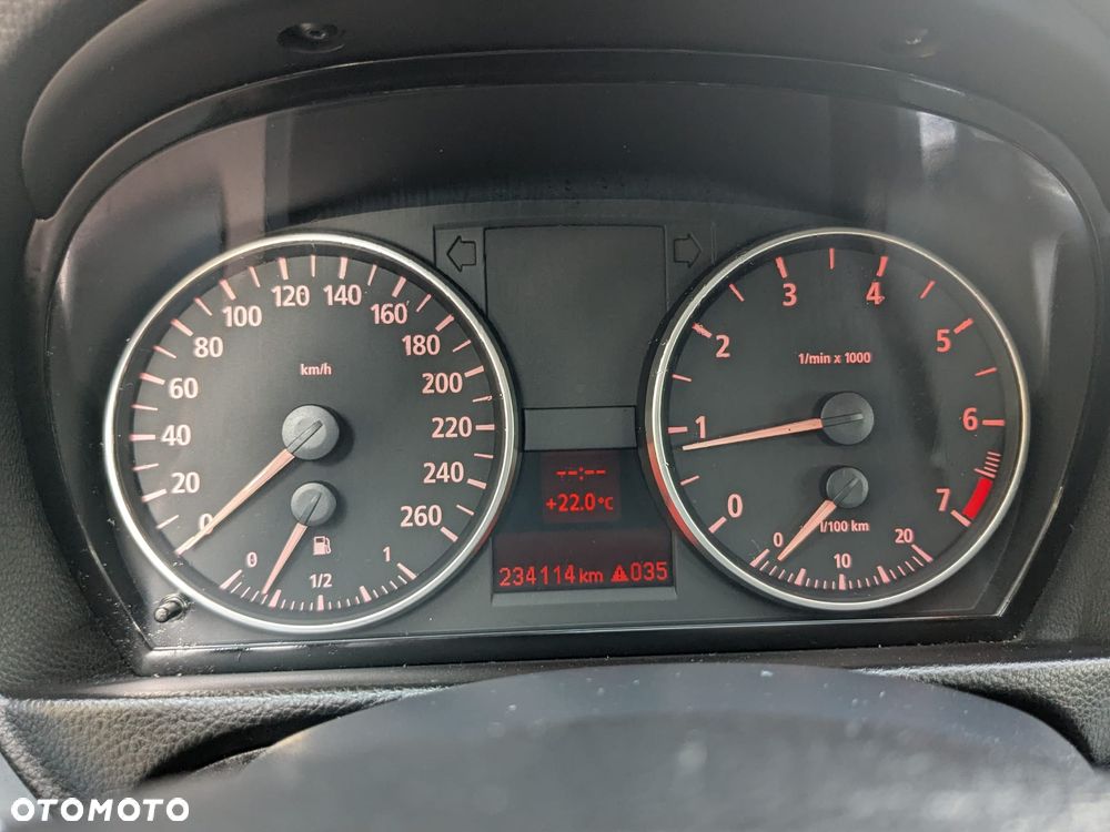 BMW Seria 3 320i - 10