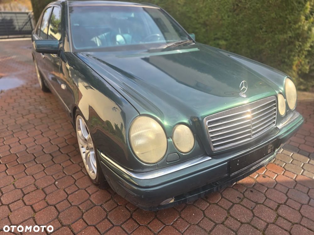 Mercedes-Benz Klasa E - 2