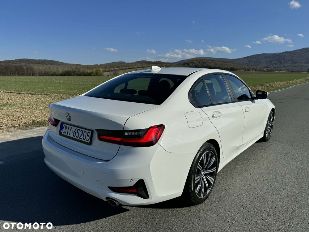 BMW Seria 3 318d Sport Line Shadow - 5