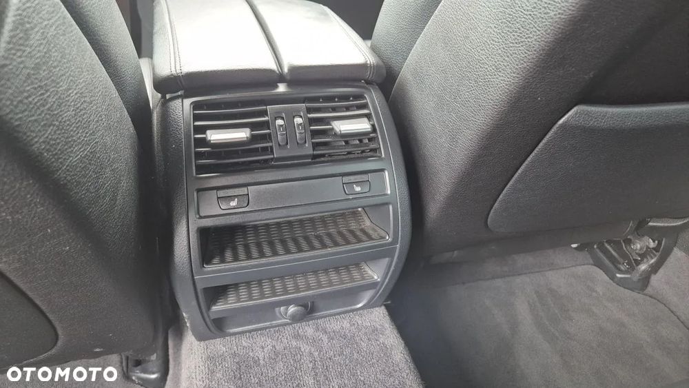 BMW Seria 5 535d Touring Sport-Aut Luxury Line - 13