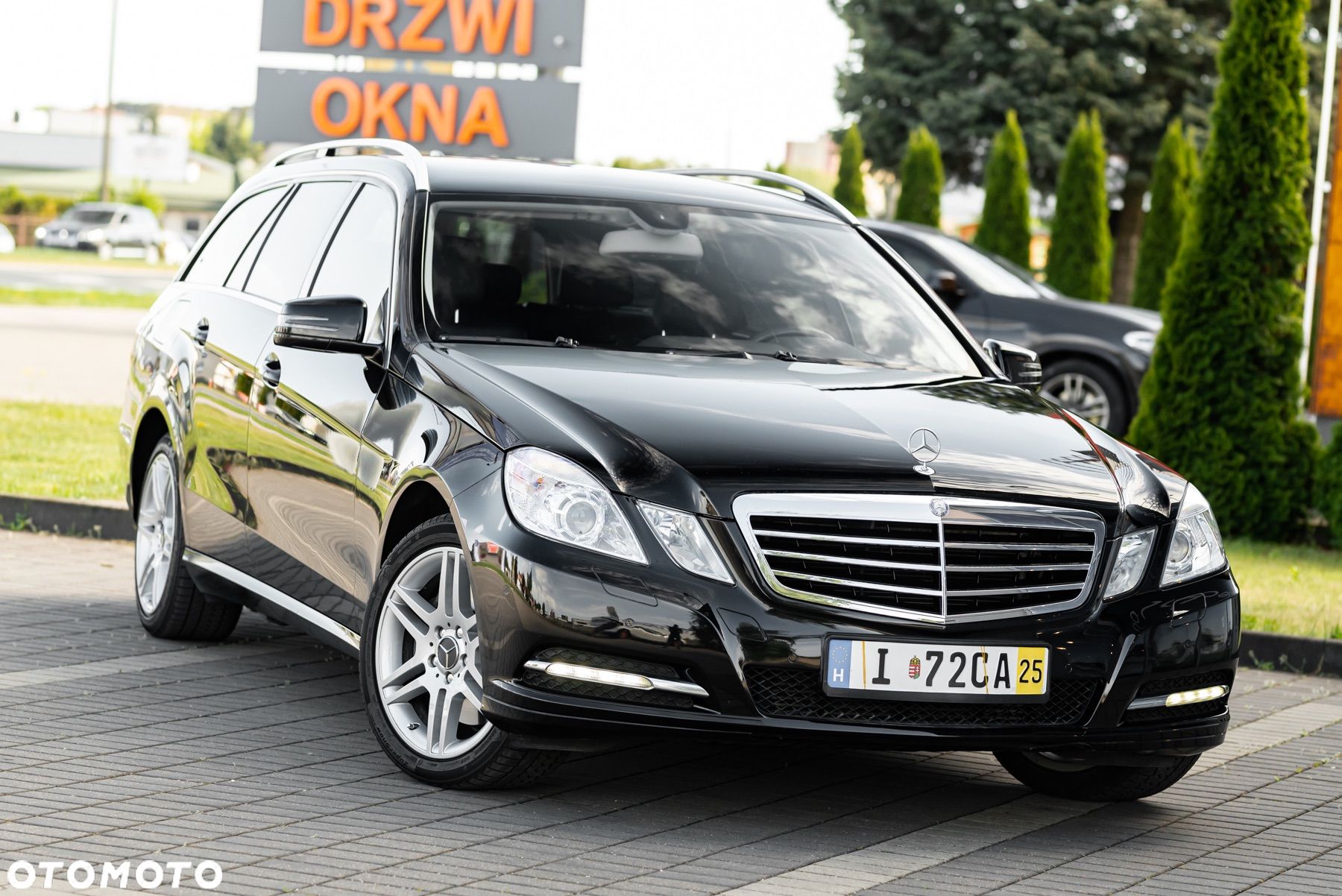 Mercedes-Benz Klasa E 300 T BlueTEC HYBRID 7G-TRONIC Avantgarde - 1