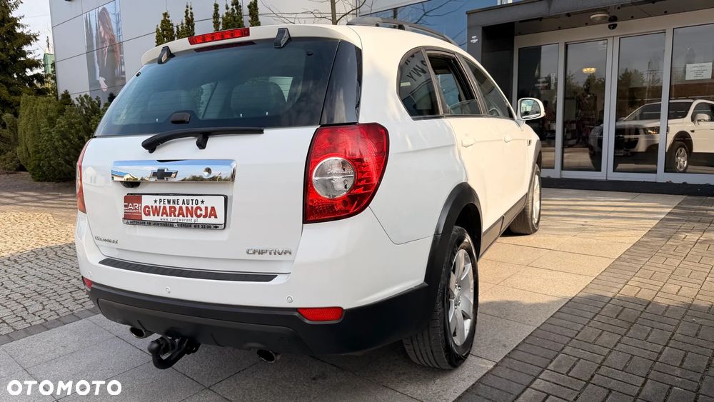 Chevrolet Captiva 2.4 AWD LT+ - 24