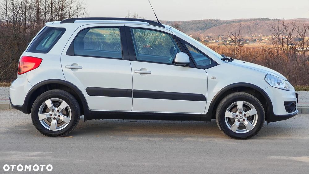 Suzuki SX4 1.6 VVT 4x4 Style - 3