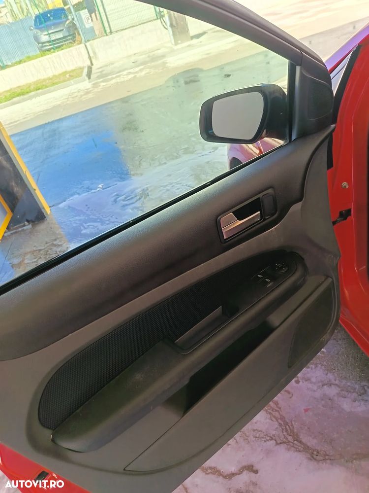 Ford Focus 1.6 TDCi Trend - 9