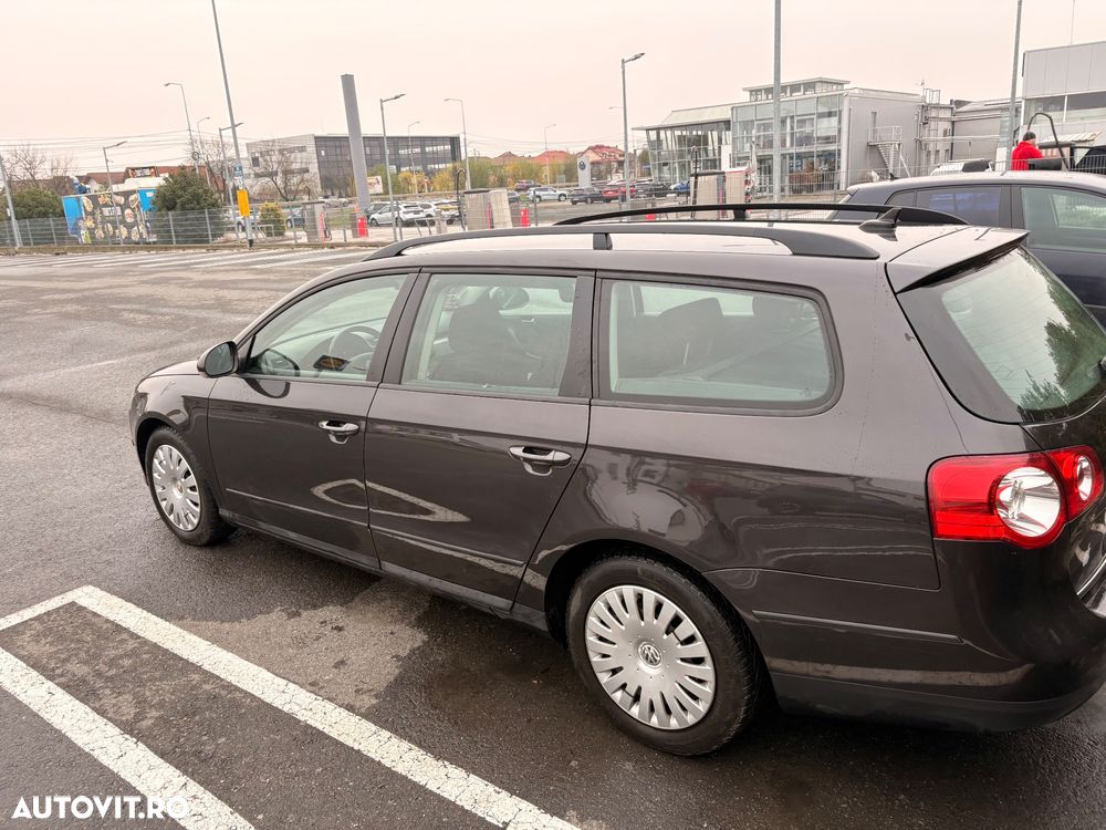 Volkswagen Passat - 1