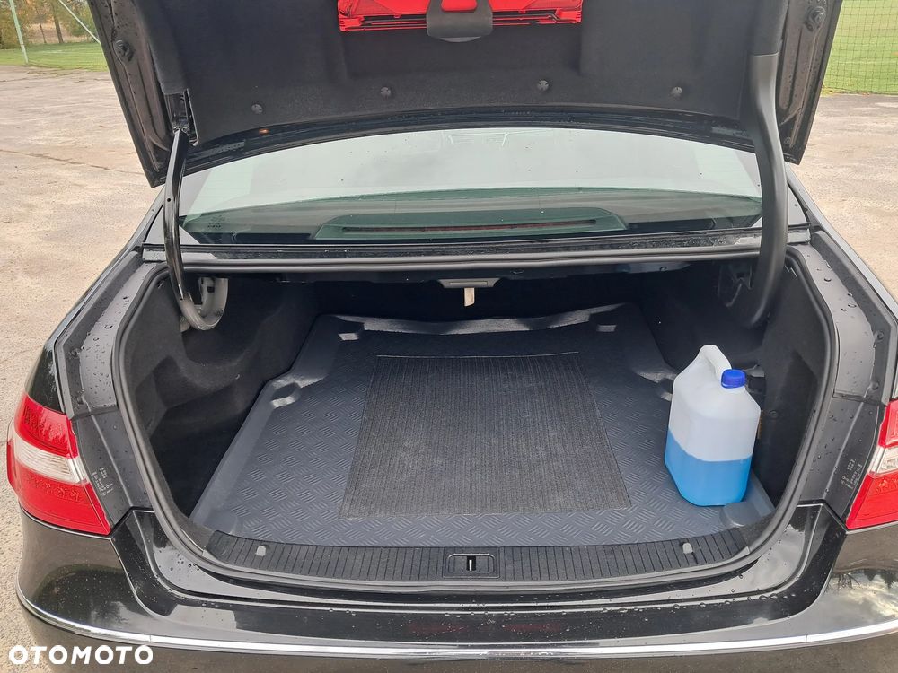 Mercedes-Benz Klasa E 250 CDI BlueEff - 18