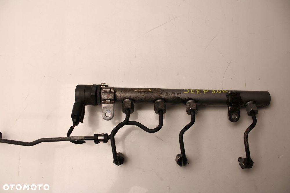 jeep cherokee iii wk 3.0 crd listwa wtryskowa czujnik paliwa a6110780449 - 1