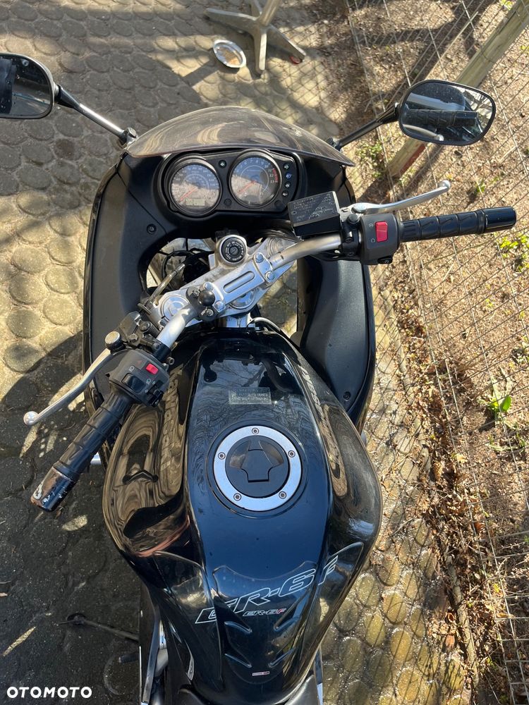 Kawasaki ER - 10