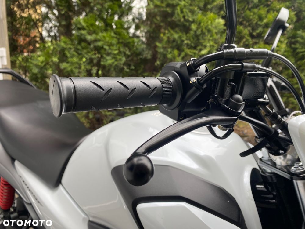 Honda CBF - 22