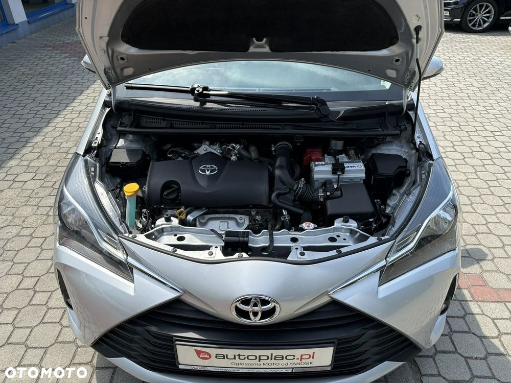 Toyota Yaris - 32