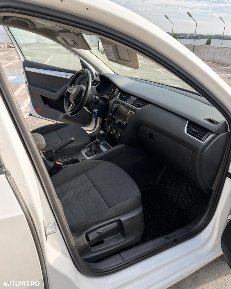 Skoda Octavia 2.0 TDI 4x4 DSG Style - 4