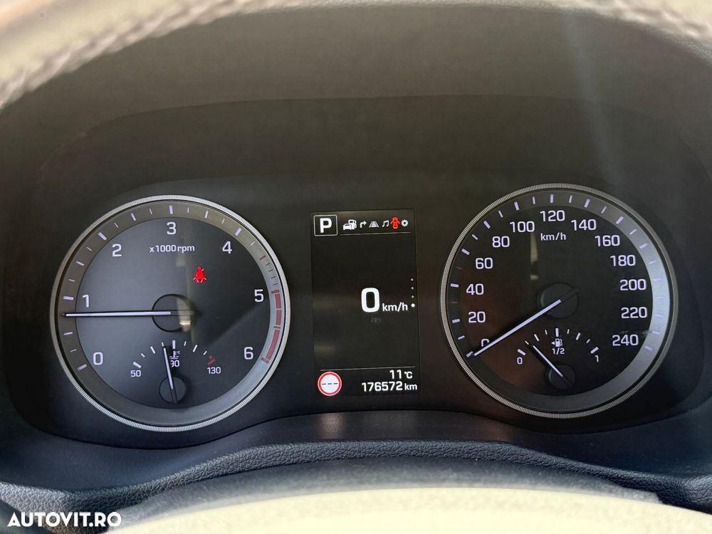 Hyundai Tucson blue 1.7 CRDi 2WD DCT Premium - 12