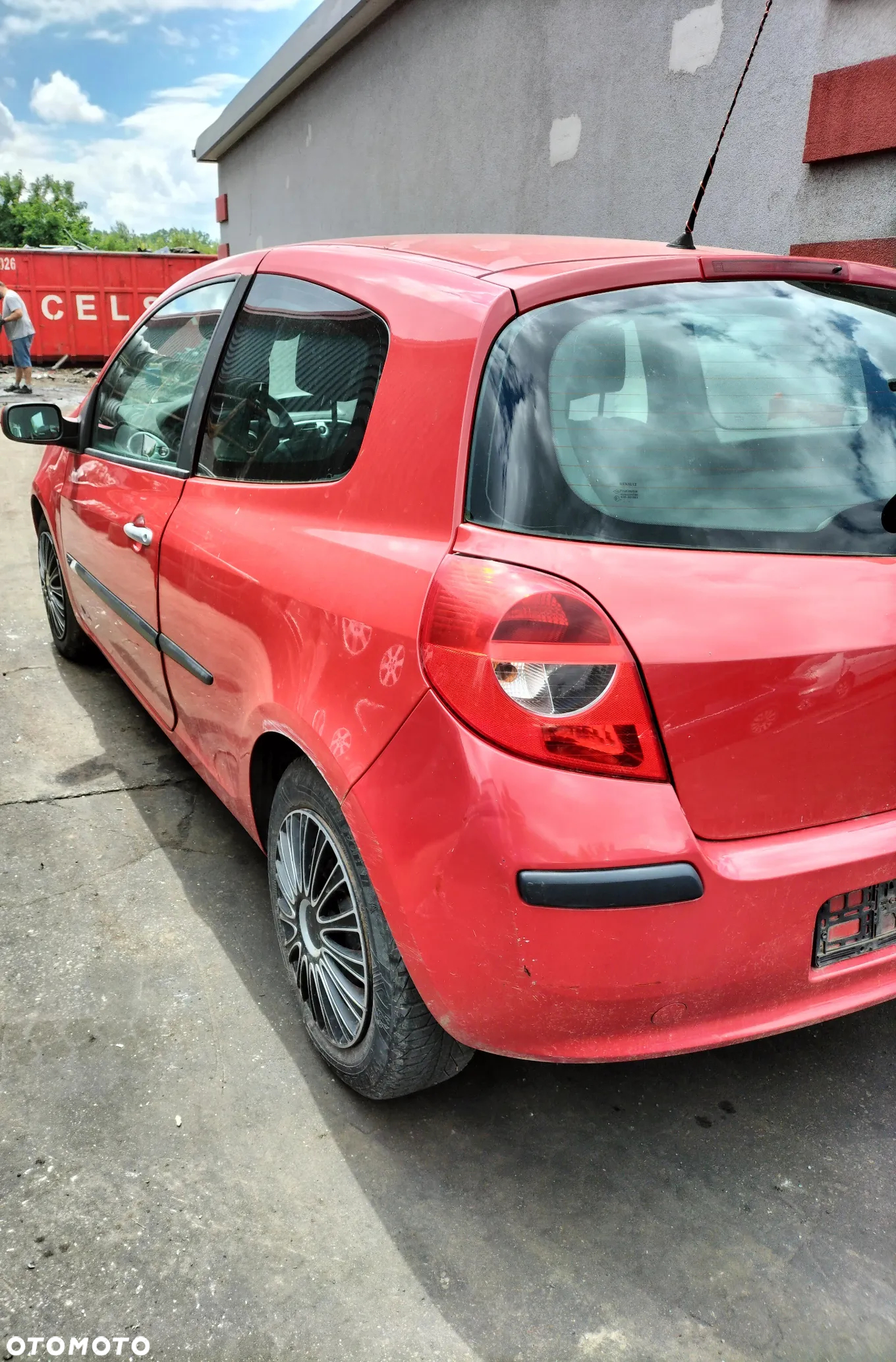 KLAPA BAGAŻNIKA RENAULT CLIO III 1.5 DCI 05-09r PRZED LIFT KOD LAK. OV727 - 2