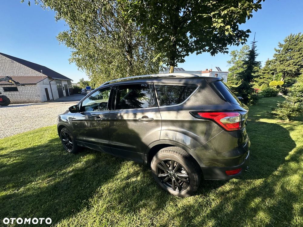 Ford Kuga 2.0 TDCi 2x4 Titanium - 17