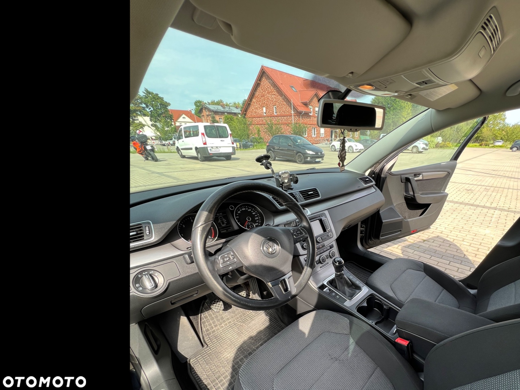 Volkswagen Passat - 4