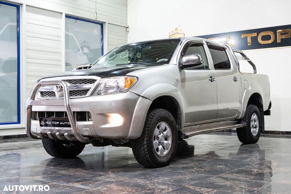 Toyota Hilux 4x4 Double Cab Sol - 1