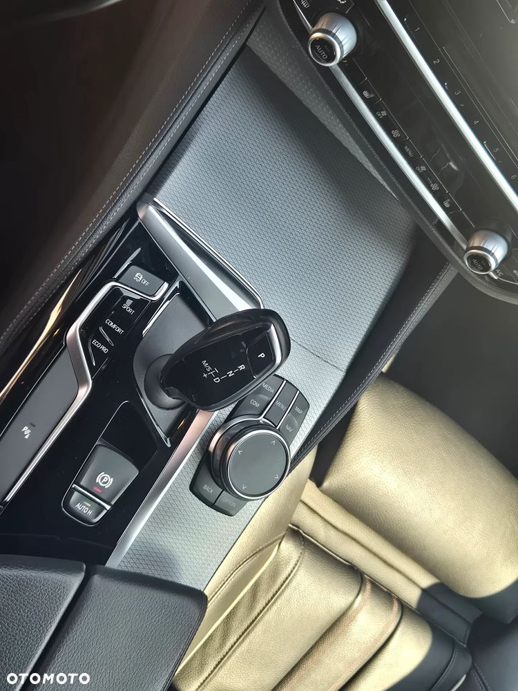 BMW Seria 5 520d xDrive M Sport sport - 15