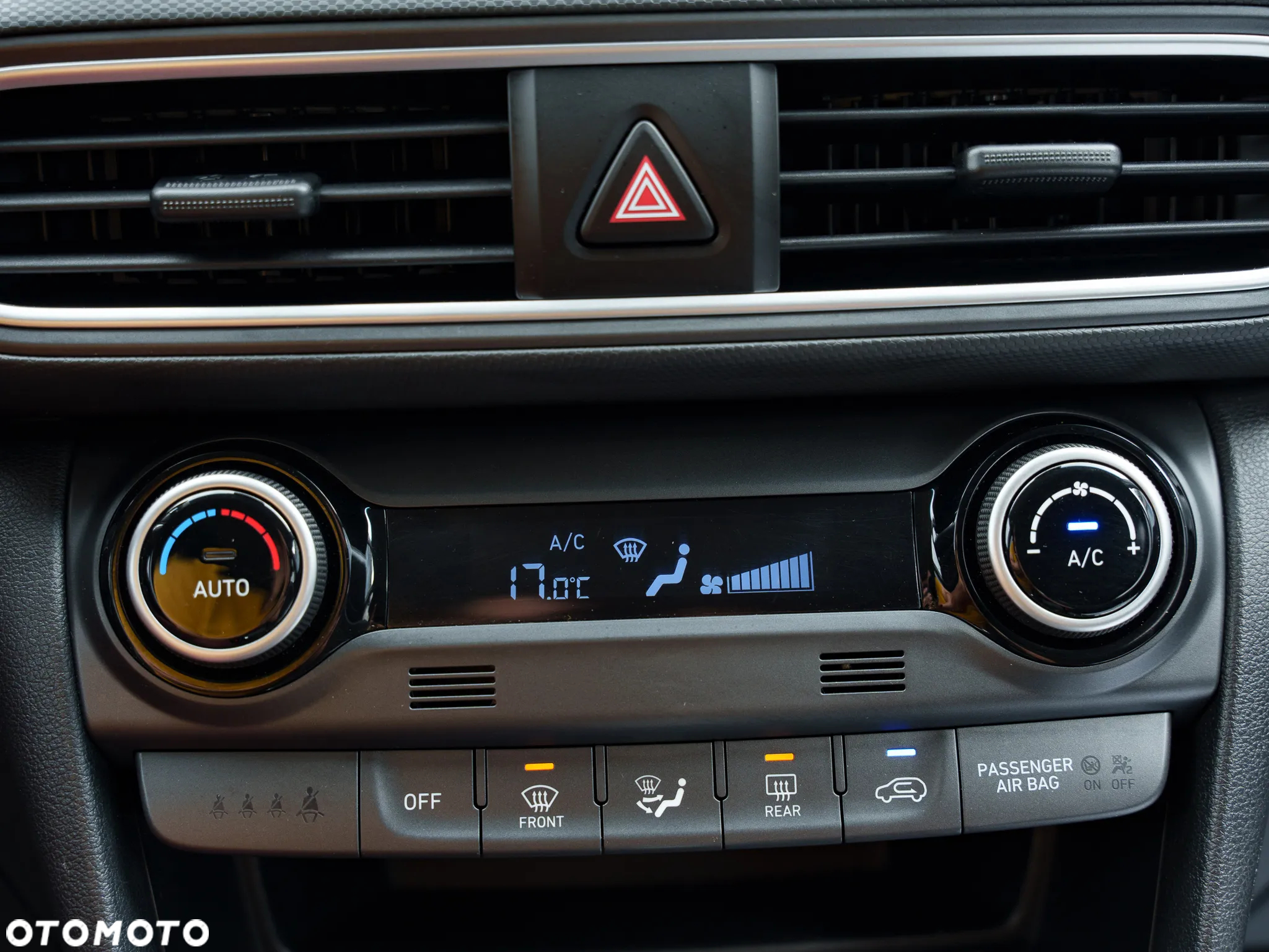 Hyundai Kona 1.6 T-GDI Premium 4WD DCT - 28