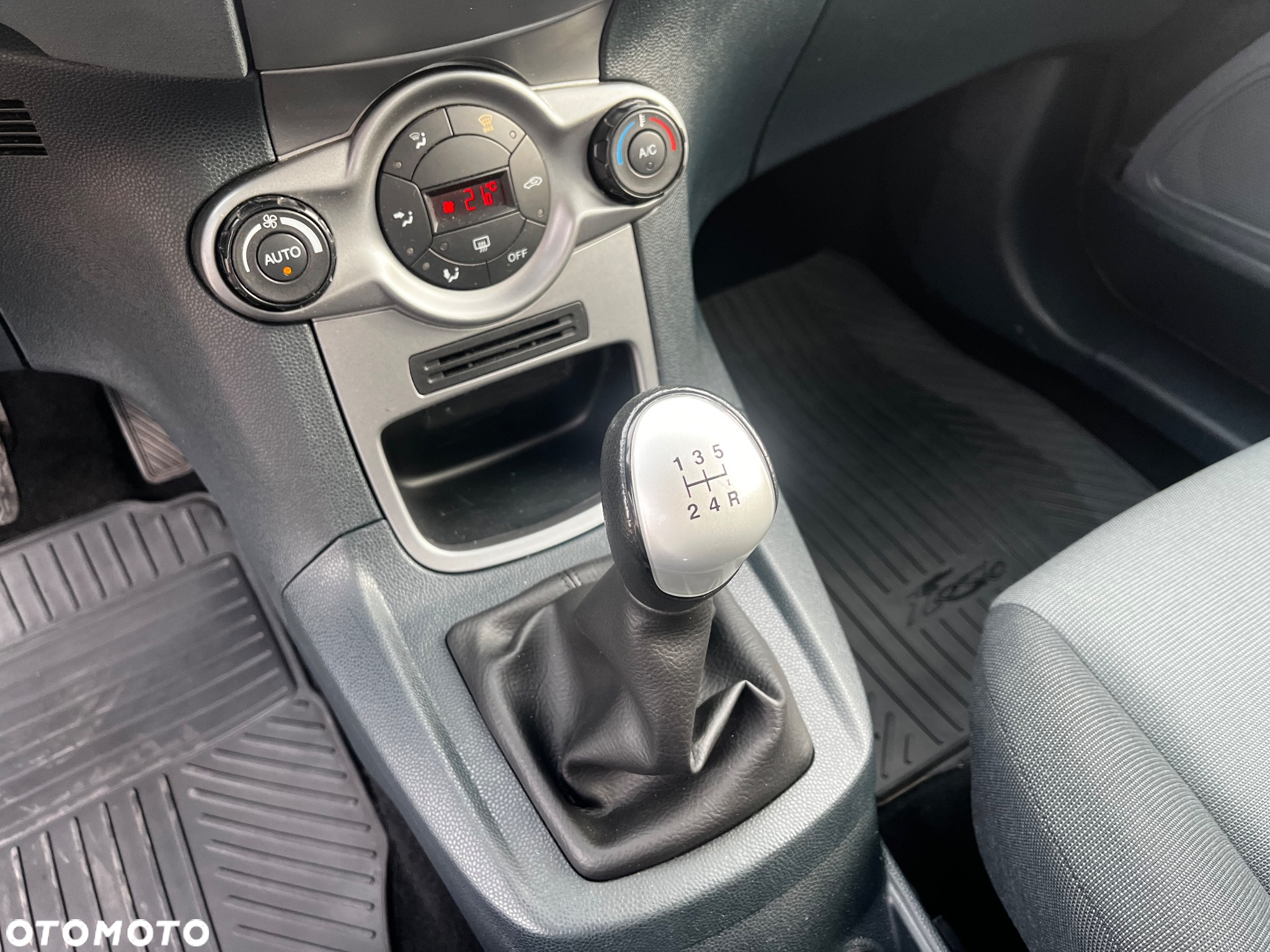 Ford Fiesta - 27