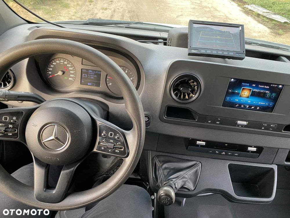 Mercedes-Benz SPRINTER * 2020r * Tylko 129.000km ! * HAK 3.5 T - 17