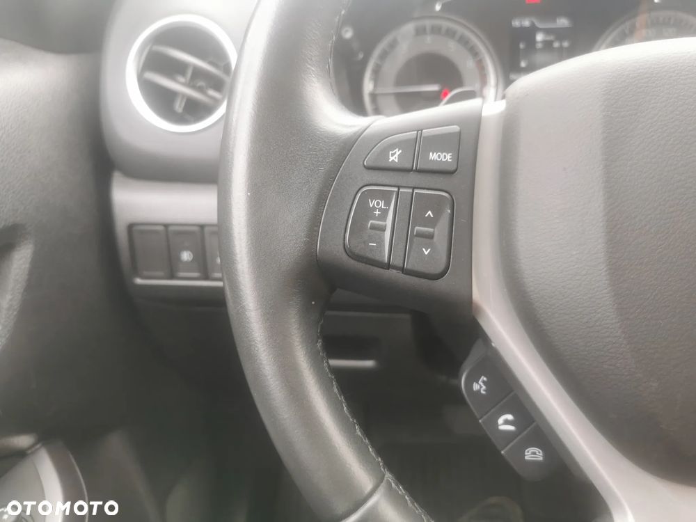 Suzuki Vitara 1.4 Boosterjet Hybrid Automatik Comfort - 14