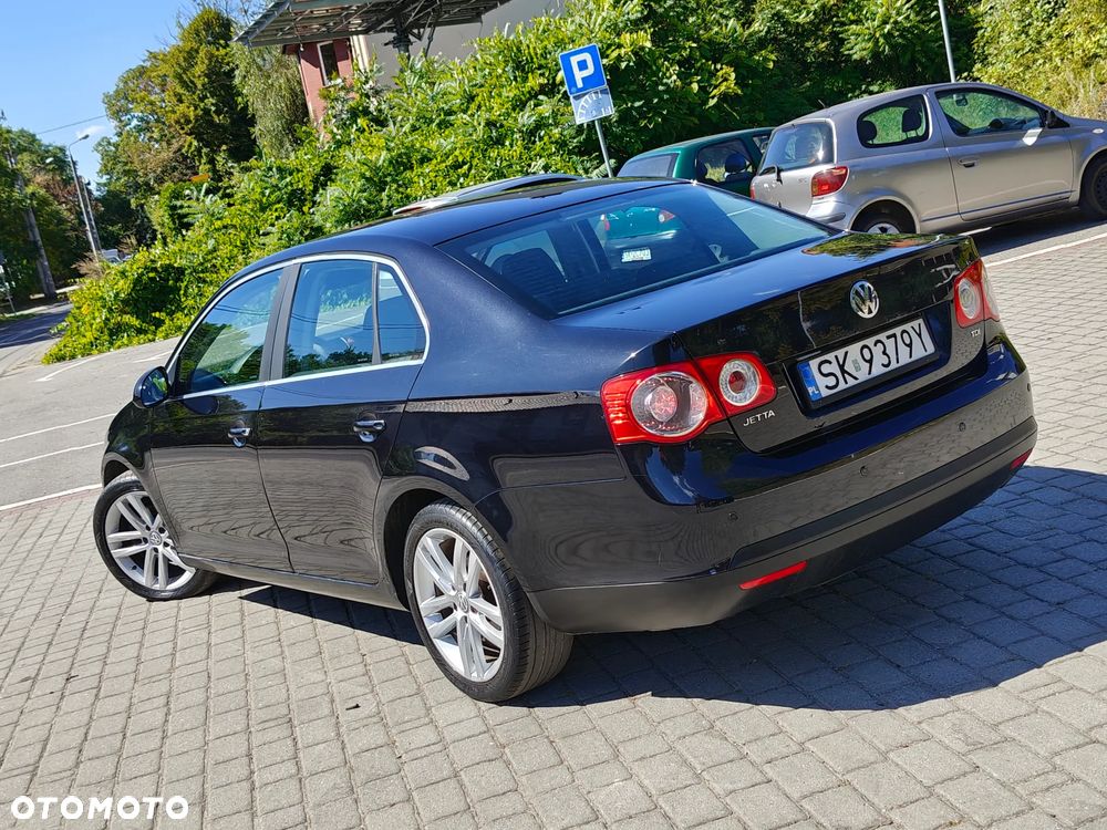 Volkswagen Jetta 2.0 TDI BlueMotion Technologie - 6