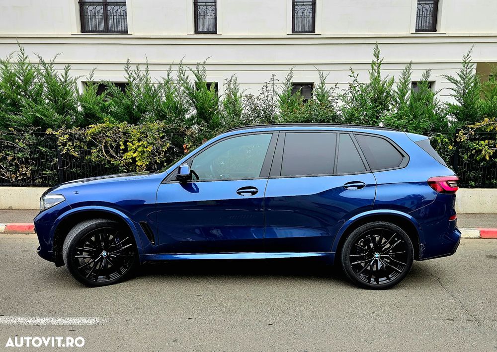 BMW X5 M M50i - 2