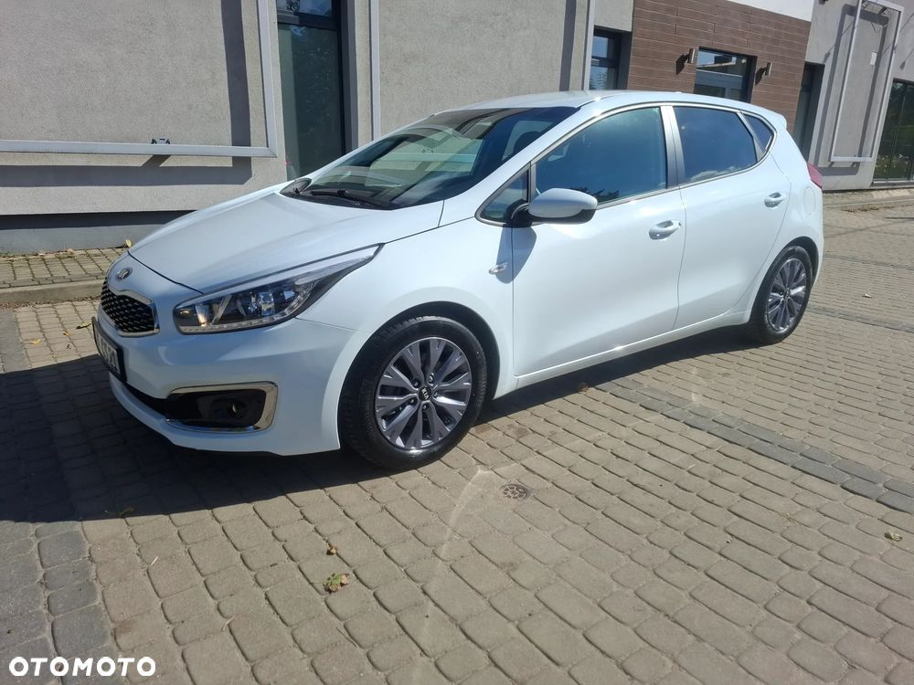 Kia Ceed 1.4 L Business Line Plus - 2