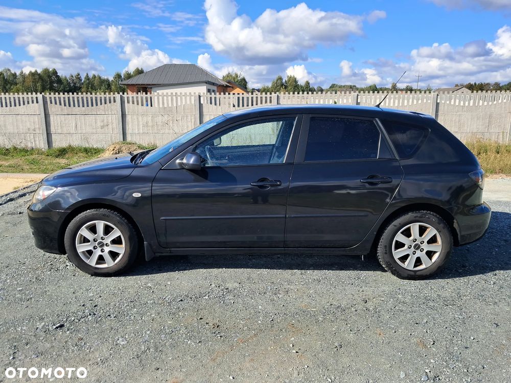 Mazda 3 1.6 Active + - 8