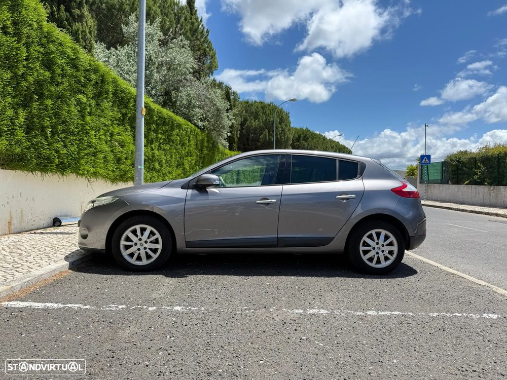 Renault Mégane 1.5 dCi Luxe - 6