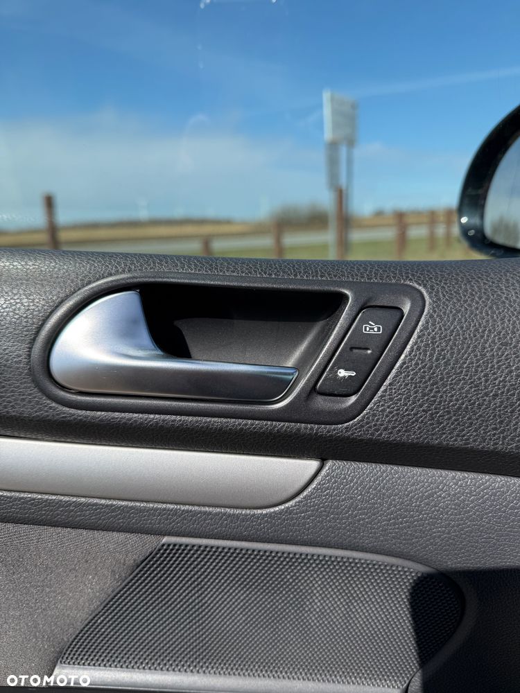 Volkswagen Golf - 16