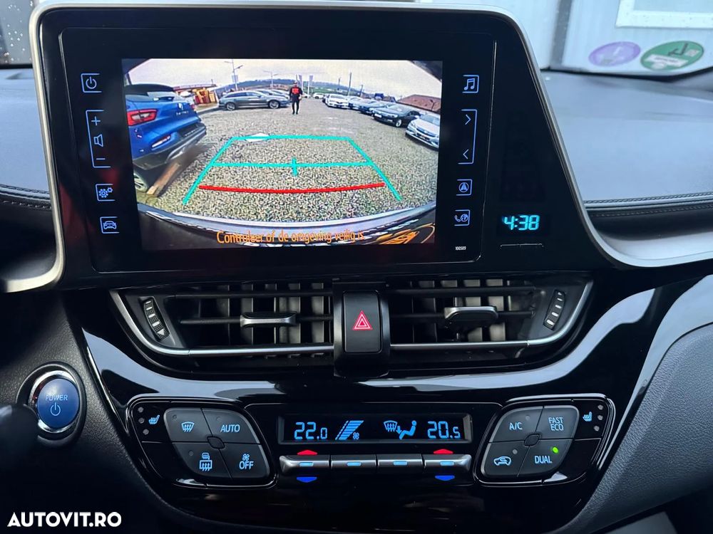 Toyota C-HR Hybrid Club - 8
