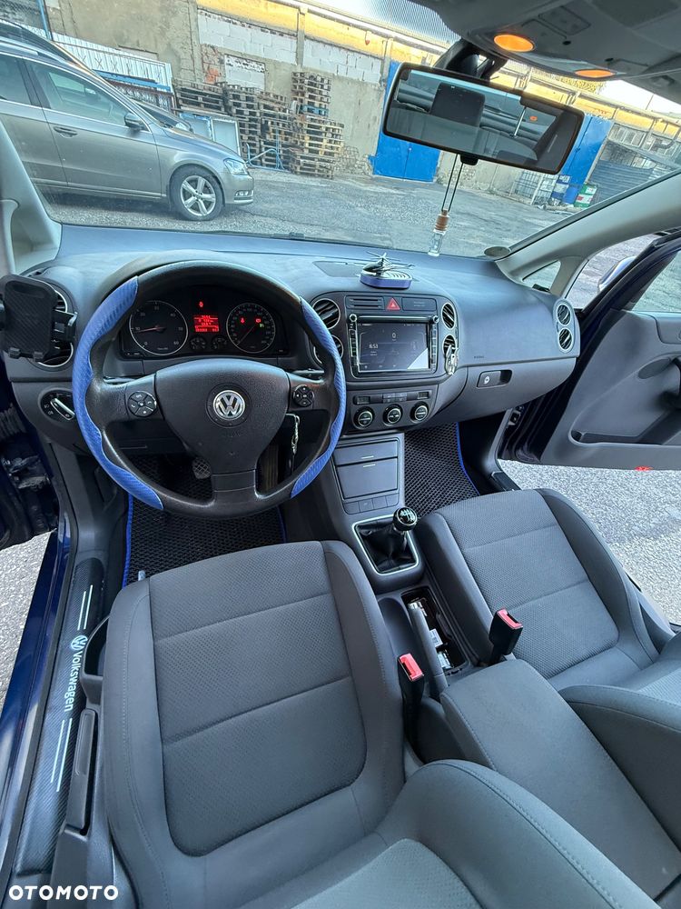 Volkswagen Golf Plus - 17