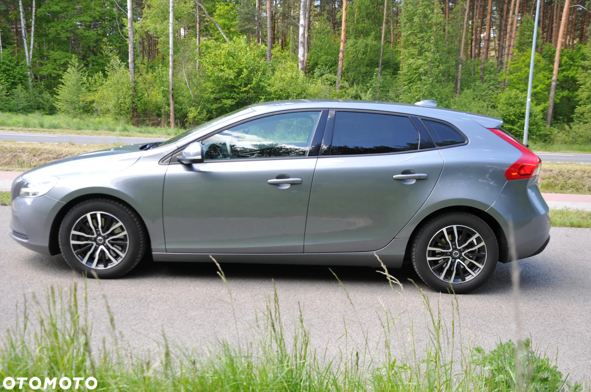 Volvo V40 D2 Drive-E Momentum - 8