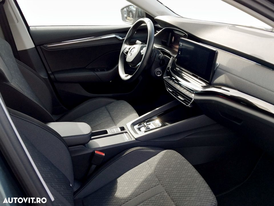 Skoda Octavia Combi Diesel 2.0 TDI DSG Ambition - 16