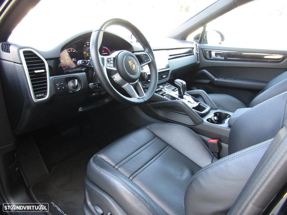 Porsche Cayenne Coupé E-Hybrid - 15