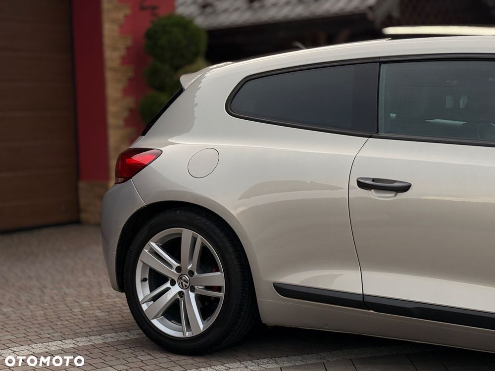 Volkswagen Scirocco 2.0 TSI - 10