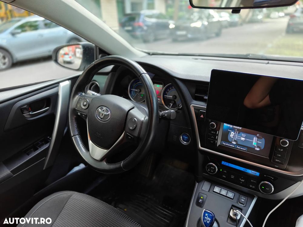Toyota Auris 1.8 L VVT-i Luna - 6