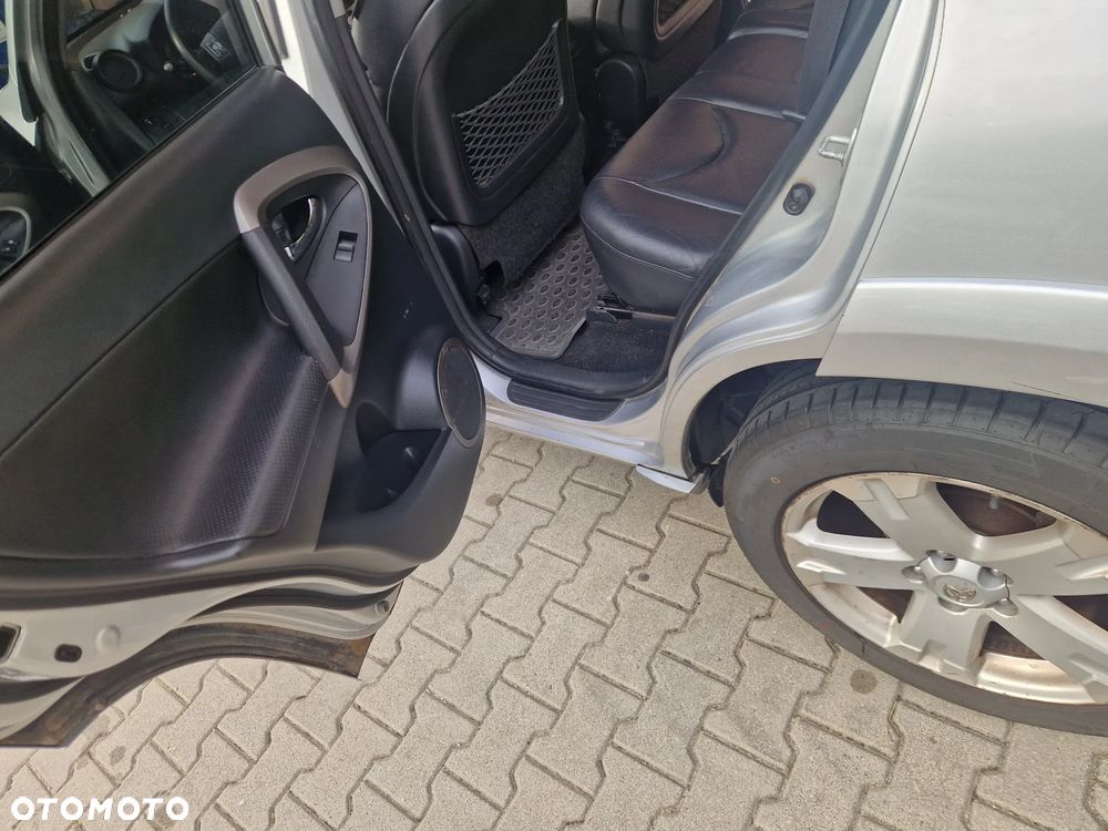Toyota RAV4 2.2 D-4D Sol 180 - 14