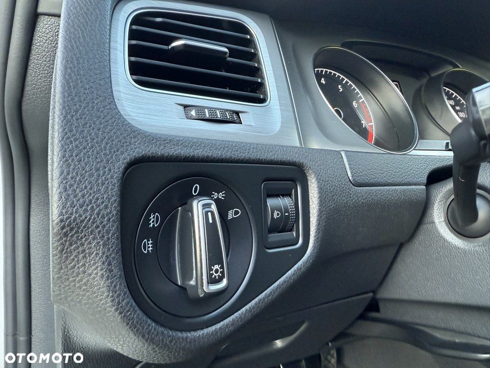 Volkswagen Golf 1.4 TSI (BlueMotion Technology) Highline - 20