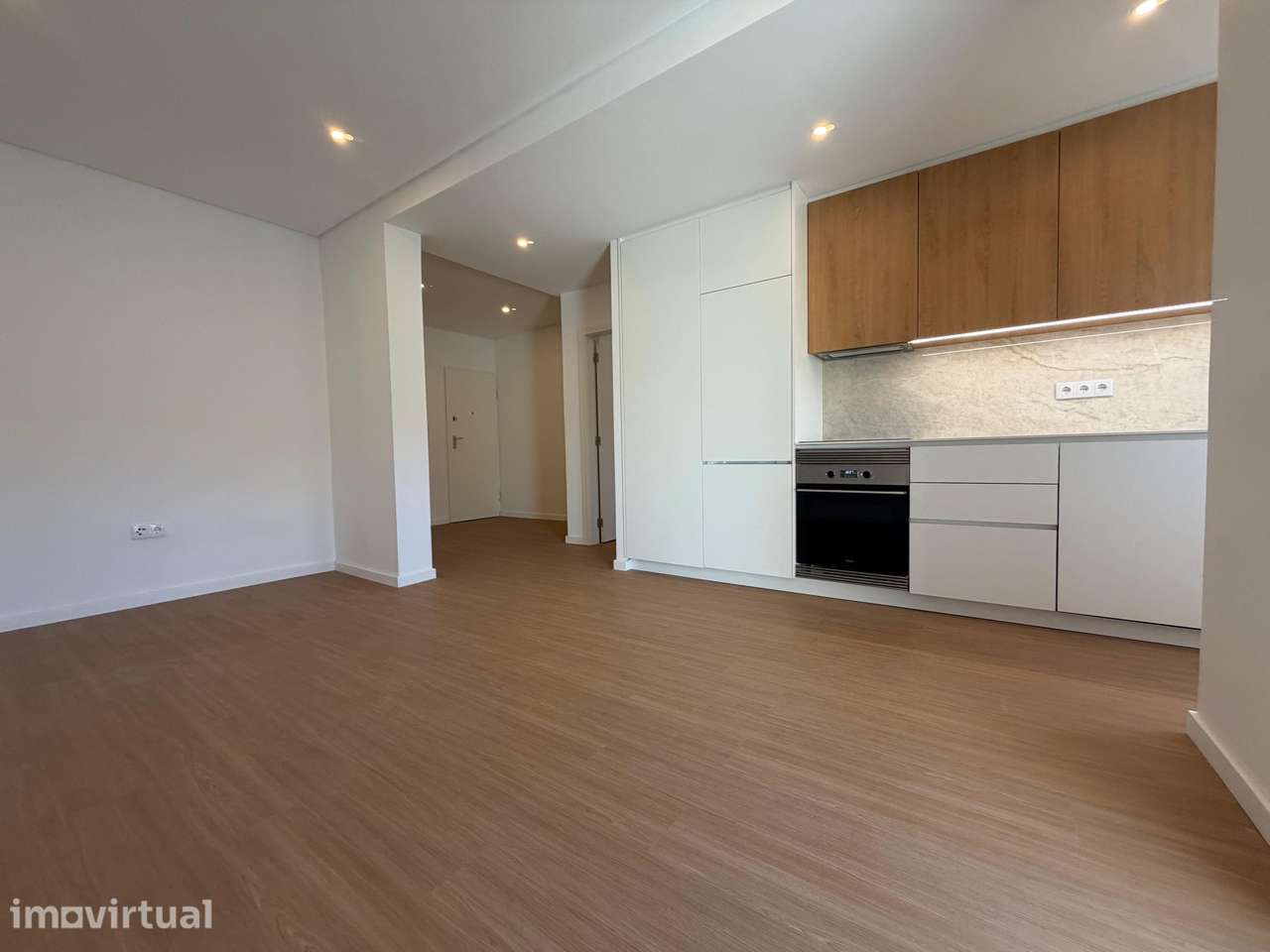 Apartamento Remodelado de 1 Quarto para Arrendar em Linda a Velha - Grande imagem: 5/10