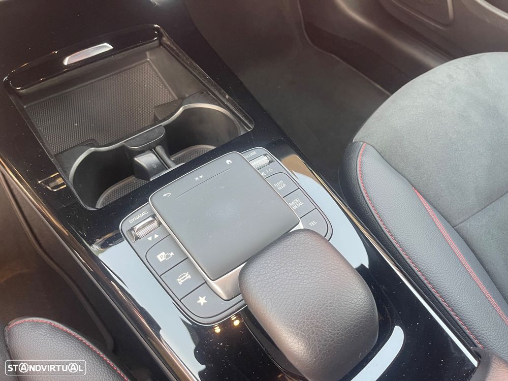 Mercedes-Benz CLA 250 e 8G-DCT AMG Line - 30