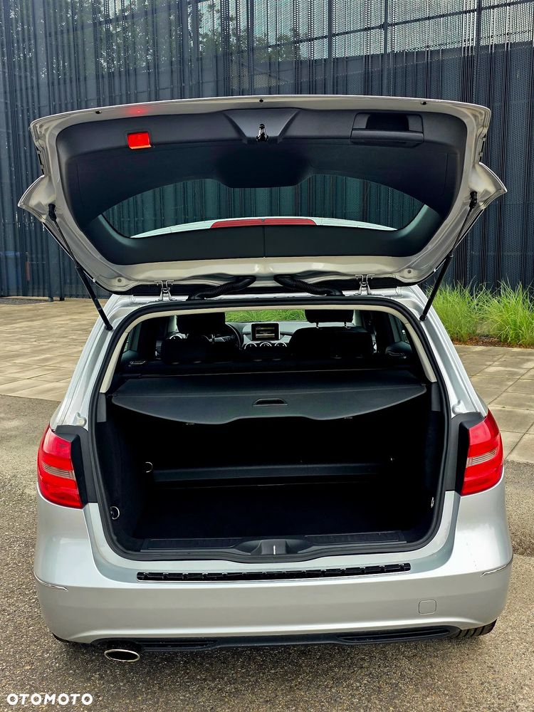 Mercedes-Benz Klasa B 180 (BlueEFFICIENCY) - 10