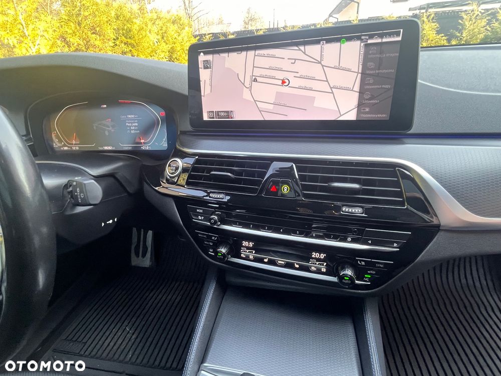 BMW Seria 5 520d M Sport Edition - 16