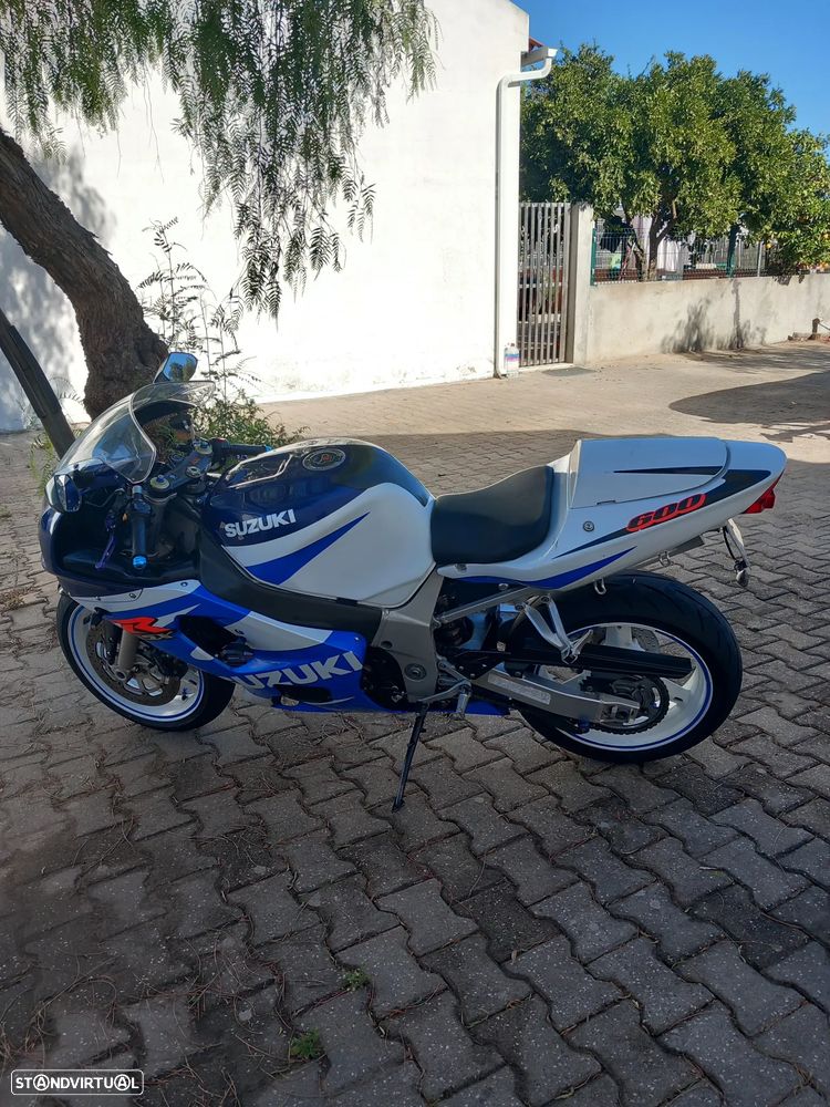 Suzuki GSX-R K1 - 2